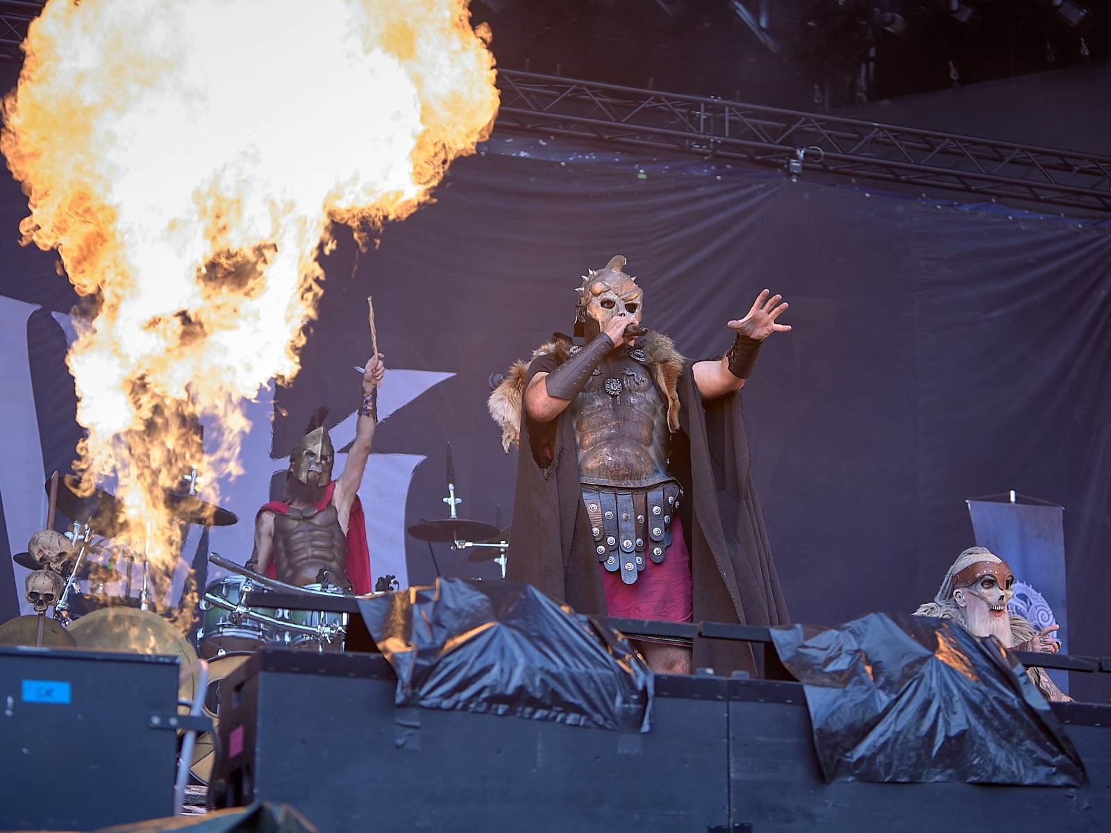 Masters of Rock, den čtvrtý: Ohnivé finále Powerwolf, skandování The HU a skákání s Korpiklaani