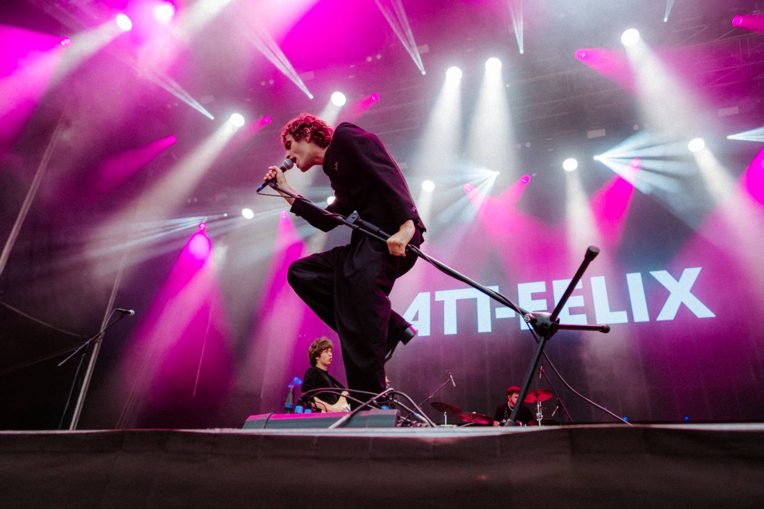 Festival Colours of Ostrava odstartoval. První den pod taktovkou Stinga, Shaggyho či Bena Cristovao se Sofianem Medjmedj