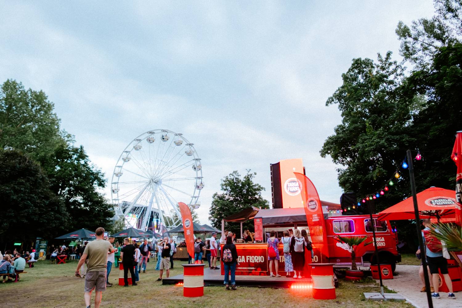 Festival Colours of Ostrava odstartoval. První den pod taktovkou Stinga, Shaggyho či Bena Cristovao se Sofianem Medjmedj