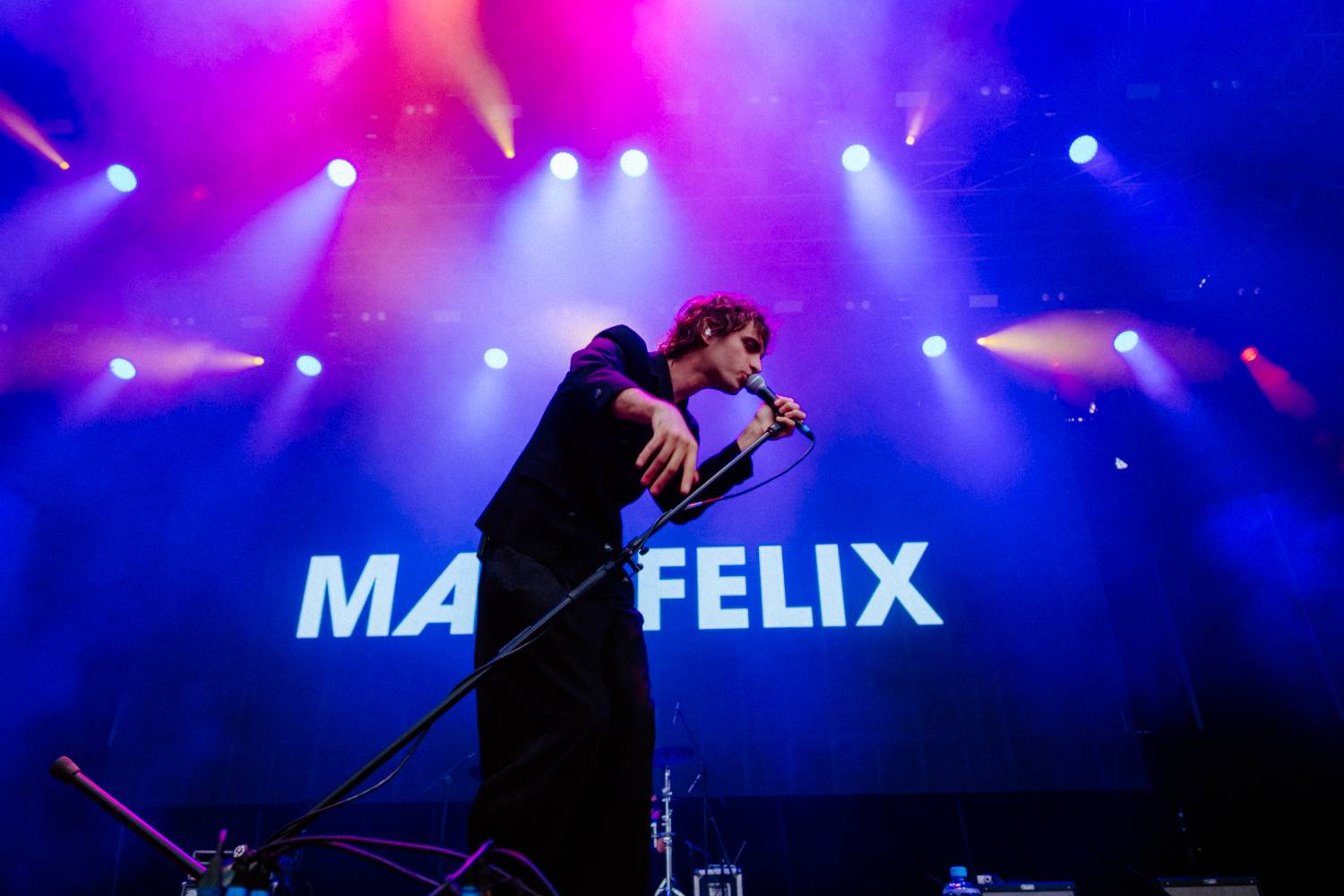 Festival Colours of Ostrava odstartoval. První den pod taktovkou Stinga, Shaggyho či Bena Cristovao se Sofianem Medjmedj