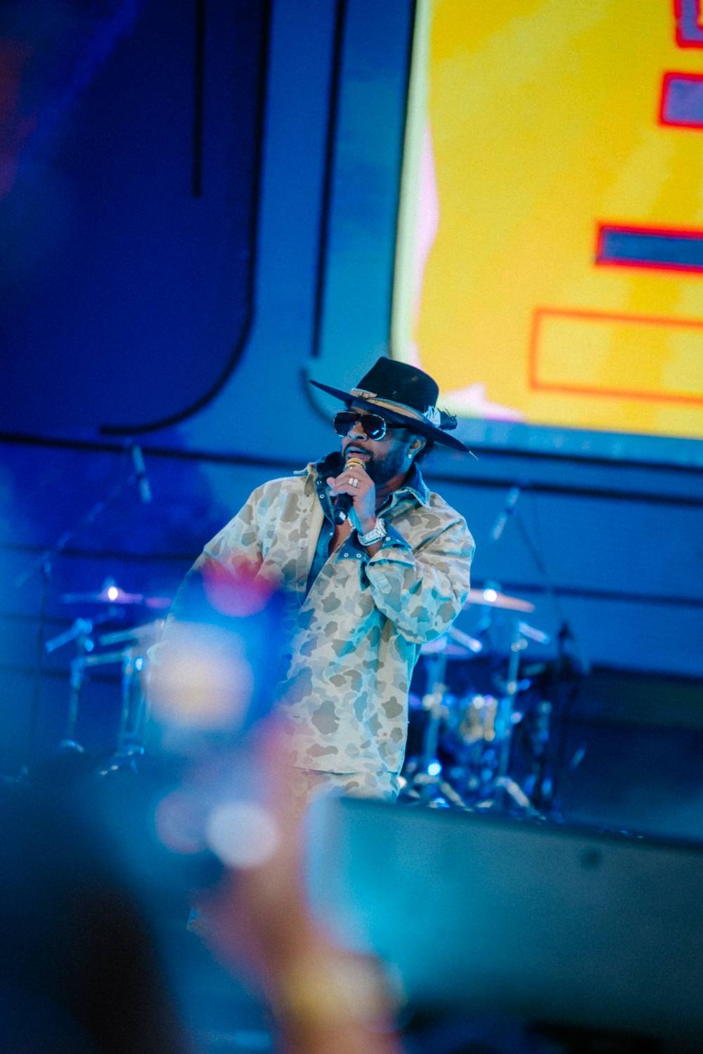 Festival Colours of Ostrava odstartoval. První den pod taktovkou Stinga, Shaggyho či Bena Cristovao se Sofianem Medjmedj