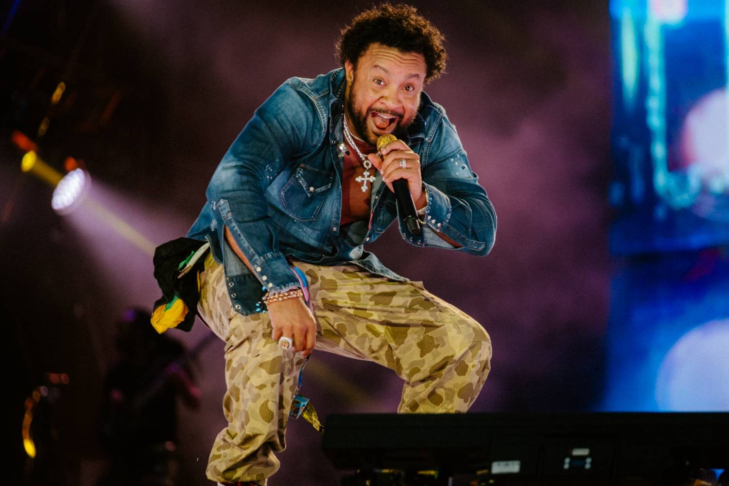 Festival Colours of Ostrava odstartoval. První den pod taktovkou Stinga, Shaggyho či Bena Cristovao se Sofianem Medjmedj