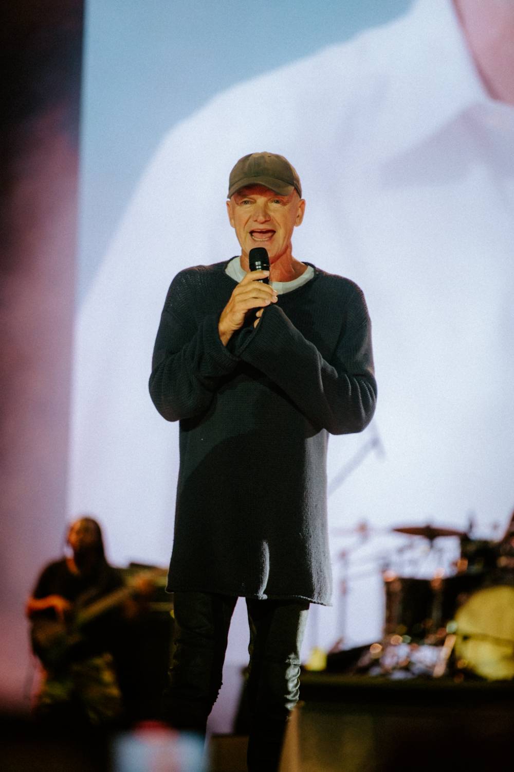 Festival Colours of Ostrava odstartoval. První den pod taktovkou Stinga, Shaggyho či Bena Cristovao se Sofianem Medjmedj