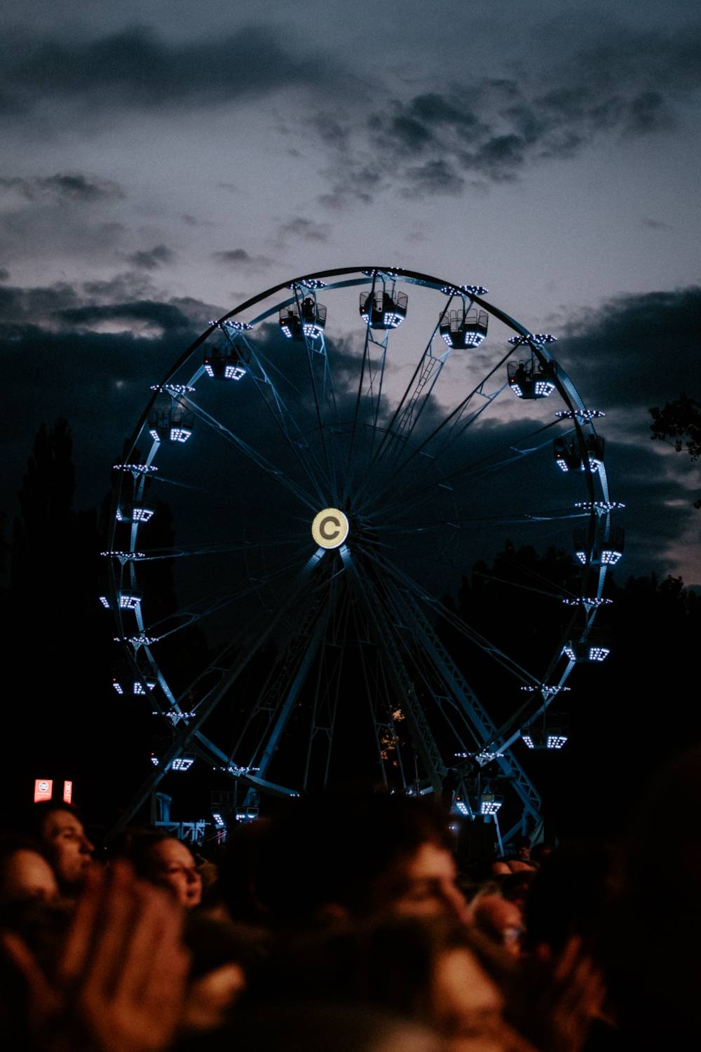 Festival Colours of Ostrava odstartoval. První den pod taktovkou Stinga, Shaggyho či Bena Cristovao se Sofianem Medjmedj