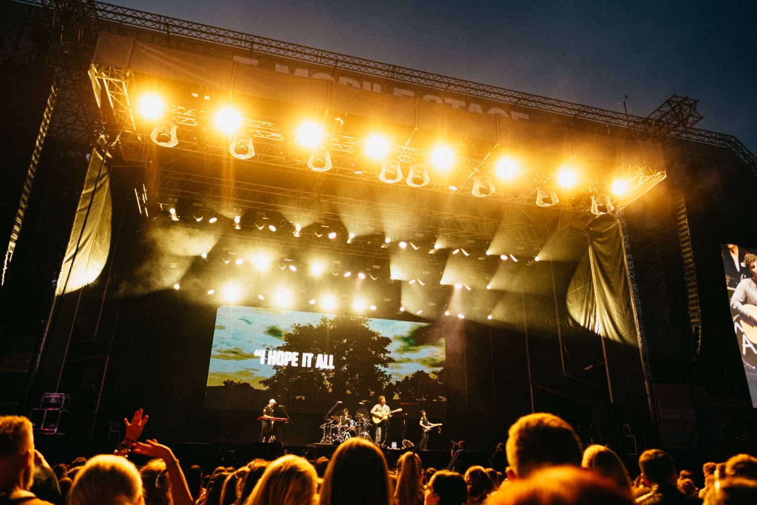 Festival Colours of Ostrava odstartoval. První den pod taktovkou Stinga, Shaggyho či Bena Cristovao se Sofianem Medjmedj