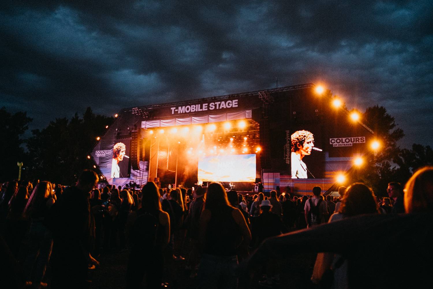 Festival Colours of Ostrava odstartoval. První den pod taktovkou Stinga, Shaggyho či Bena Cristovao se Sofianem Medjmedj