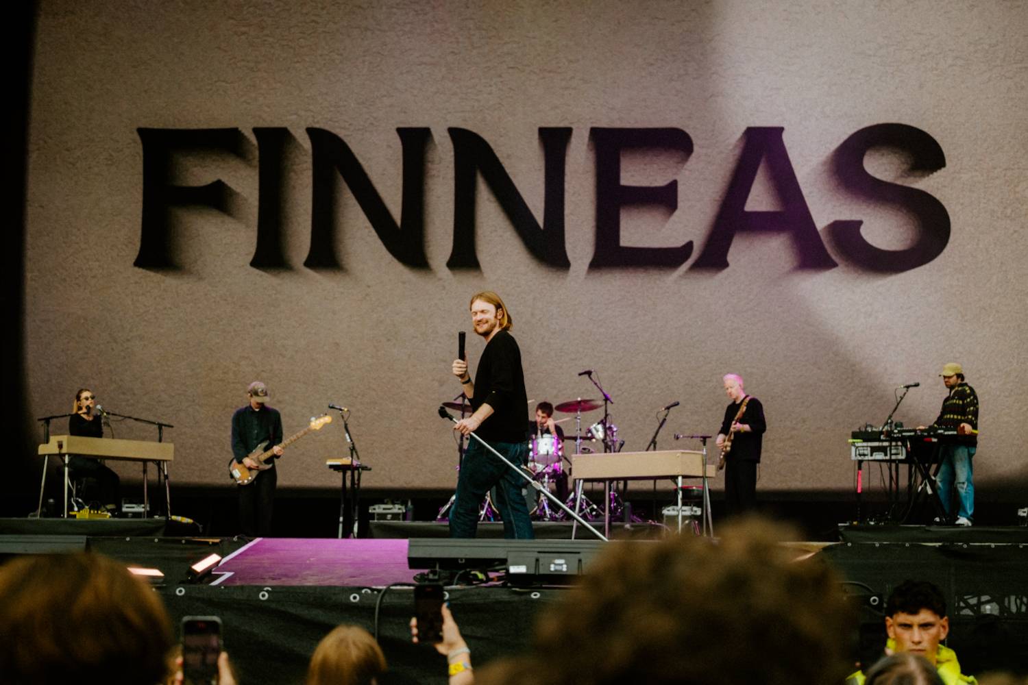 Druhý den řádili na Colours of Ostrava Calin, Finneas, rychlí kluci i Noga Erez