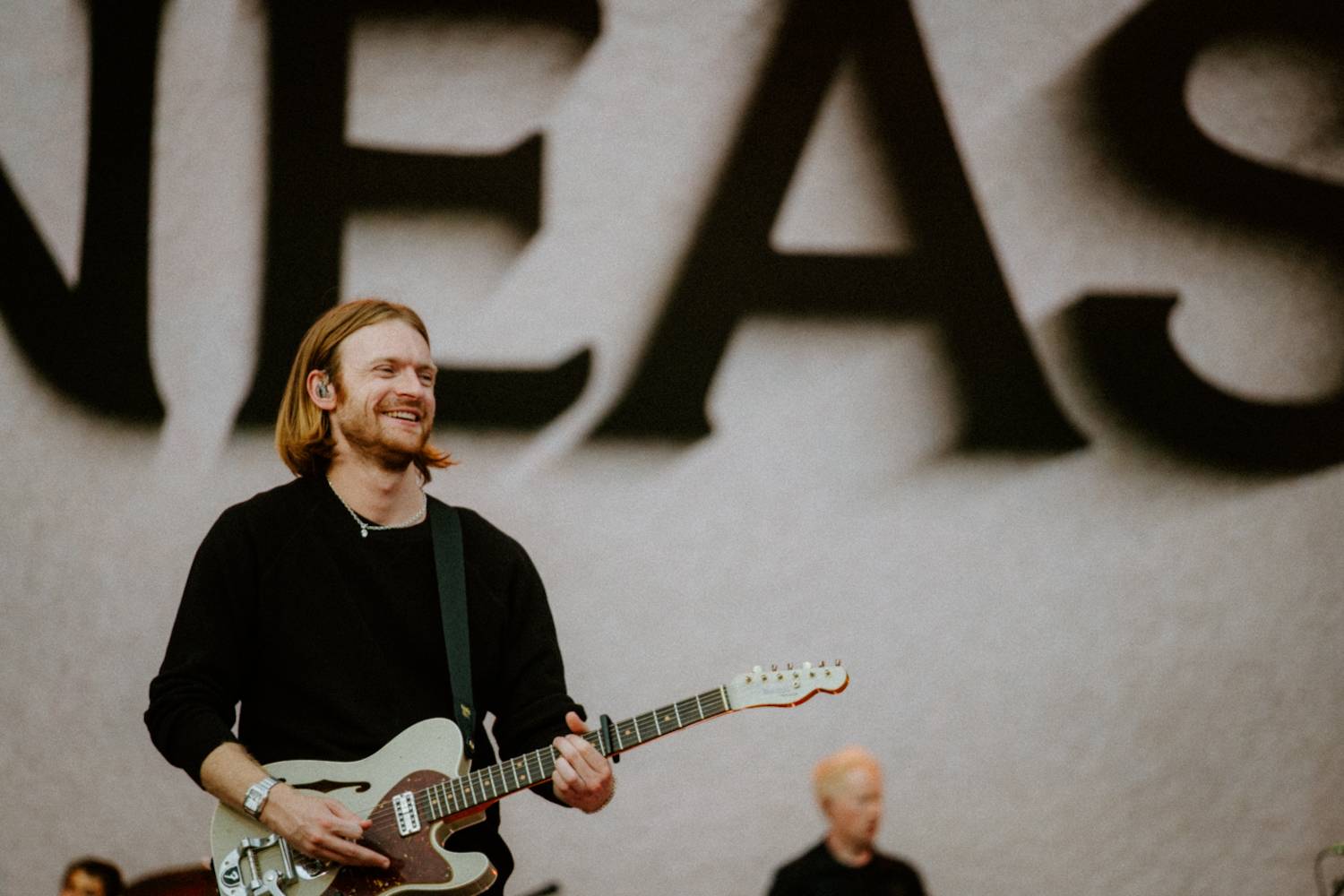 Druhý den řádili na Colours of Ostrava Calin, Finneas, rychlí kluci i Noga Erez