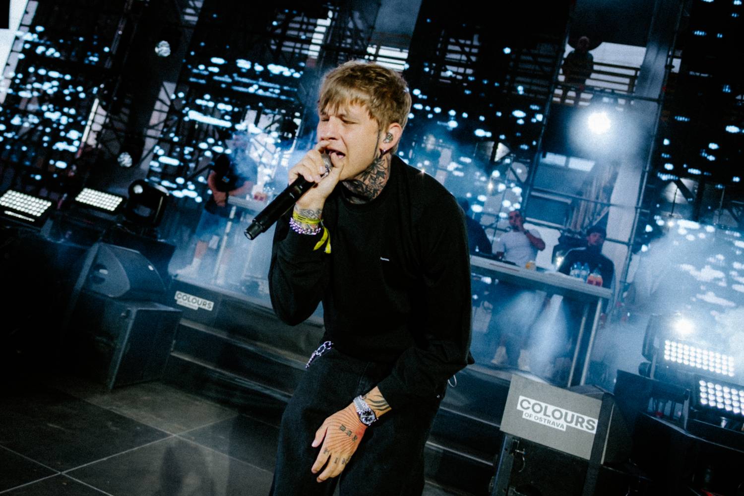 Druhý den řádili na Colours of Ostrava Calin, Finneas, rychlí kluci i Noga Erez