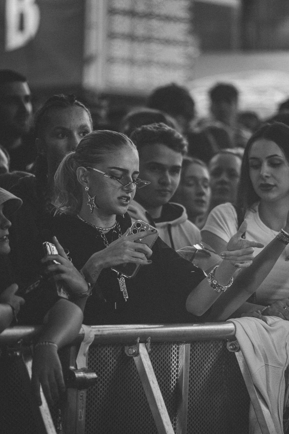 Druhý den řádili na Colours of Ostrava Calin, Finneas, rychlí kluci i Noga Erez