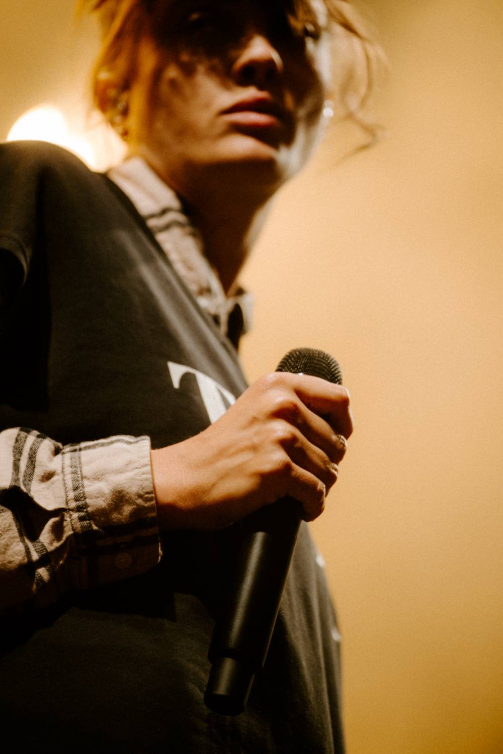 Druhý den řádili na Colours of Ostrava Calin, Finneas, rychlí kluci i Noga Erez