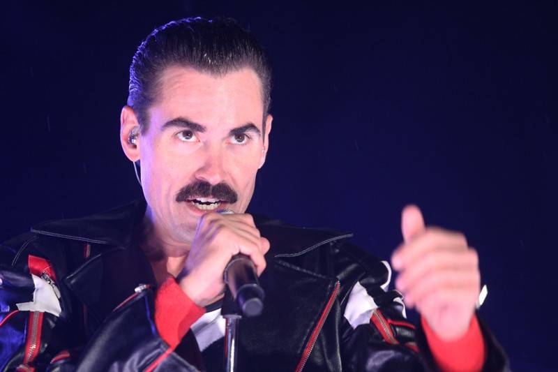 Cibulafest, den první: Zamračeno, ale bez bouřek. Fanoušky rozezpívali Sima, Queenie i Horkýže Slíže