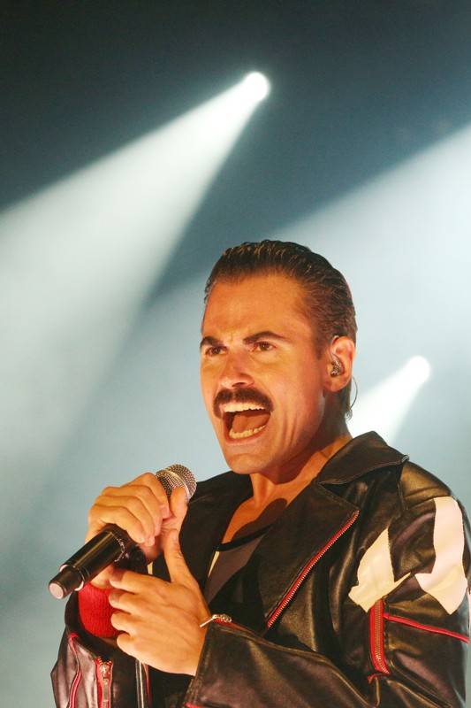 Cibulafest, den první: Zamračeno, ale bez bouřek. Fanoušky rozezpívali Sima, Queenie i Horkýže Slíže