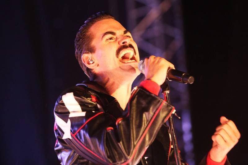 Cibulafest, den první: Zamračeno, ale bez bouřek. Fanoušky rozezpívali Sima, Queenie i Horkýže Slíže