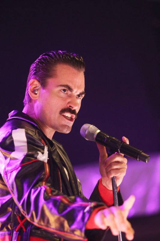 Cibulafest, den první: Zamračeno, ale bez bouřek. Fanoušky rozezpívali Sima, Queenie i Horkýže Slíže