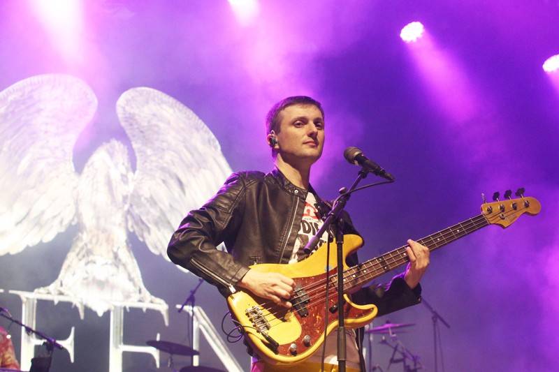 Cibulafest, den první: Zamračeno, ale bez bouřek. Fanoušky rozezpívali Sima, Queenie i Horkýže Slíže