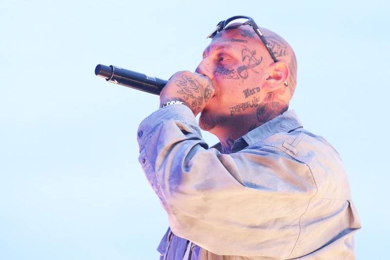 Cibulafest, den první: Zamračeno, ale bez bouřek. Fanoušky rozezpívali Sima, Queenie i Horkýže Slíže