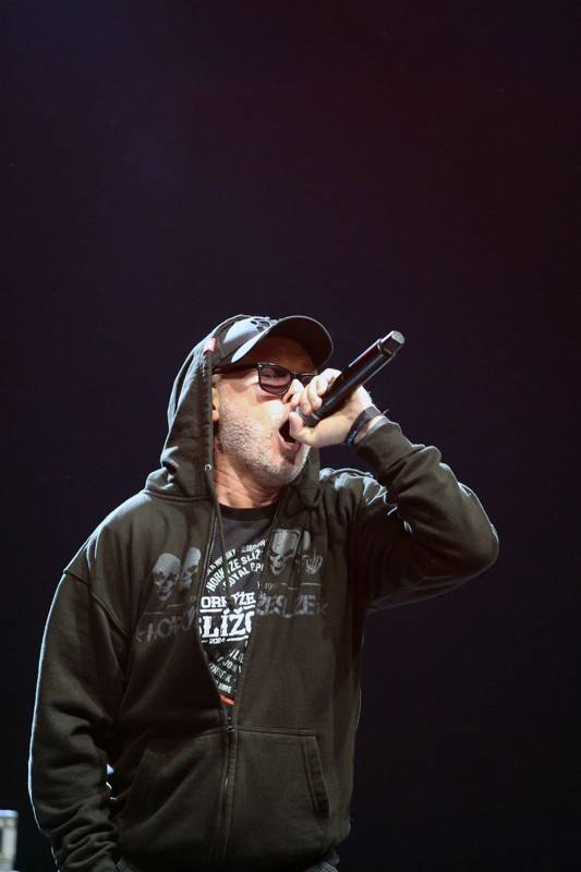 Cibulafest, den první: Zamračeno, ale bez bouřek. Fanoušky rozezpívali Sima, Queenie i Horkýže Slíže