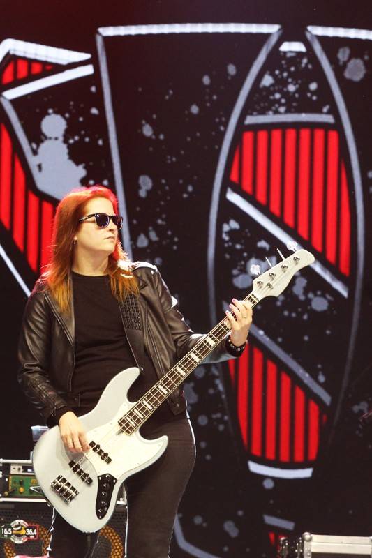 Cibulafest, den první: Zamračeno, ale bez bouřek. Fanoušky rozezpívali Sima, Queenie i Horkýže Slíže