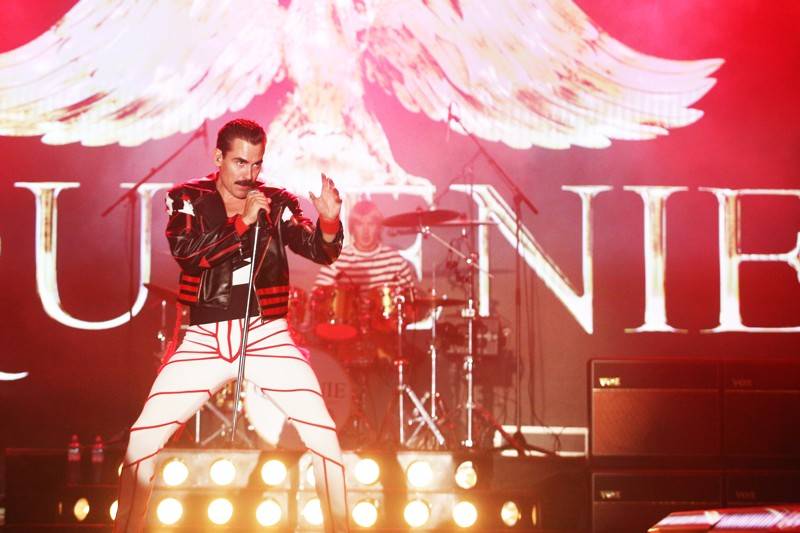 Cibulafest, den první: Zamračeno, ale bez bouřek. Fanoušky rozezpívali Sima, Queenie i Horkýže Slíže