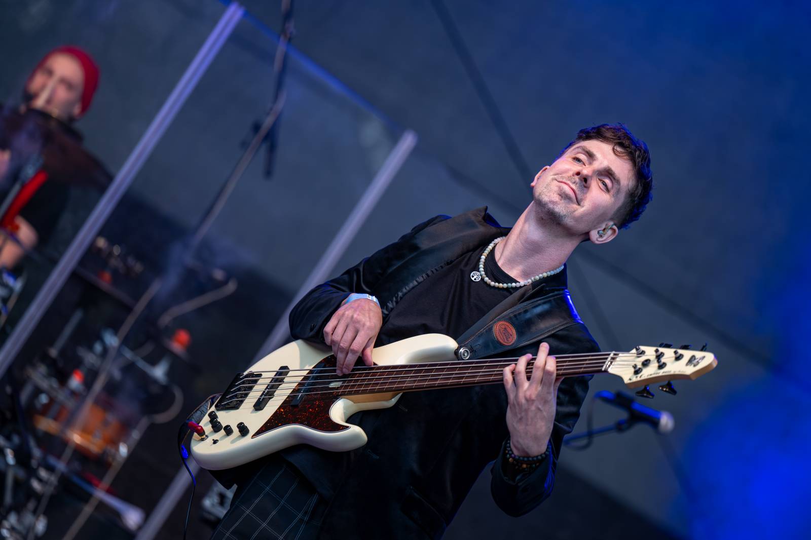 Oblíbené vypalovačky i novinky z aktuálního alba. Čechomor bavil publikum ve Slaném