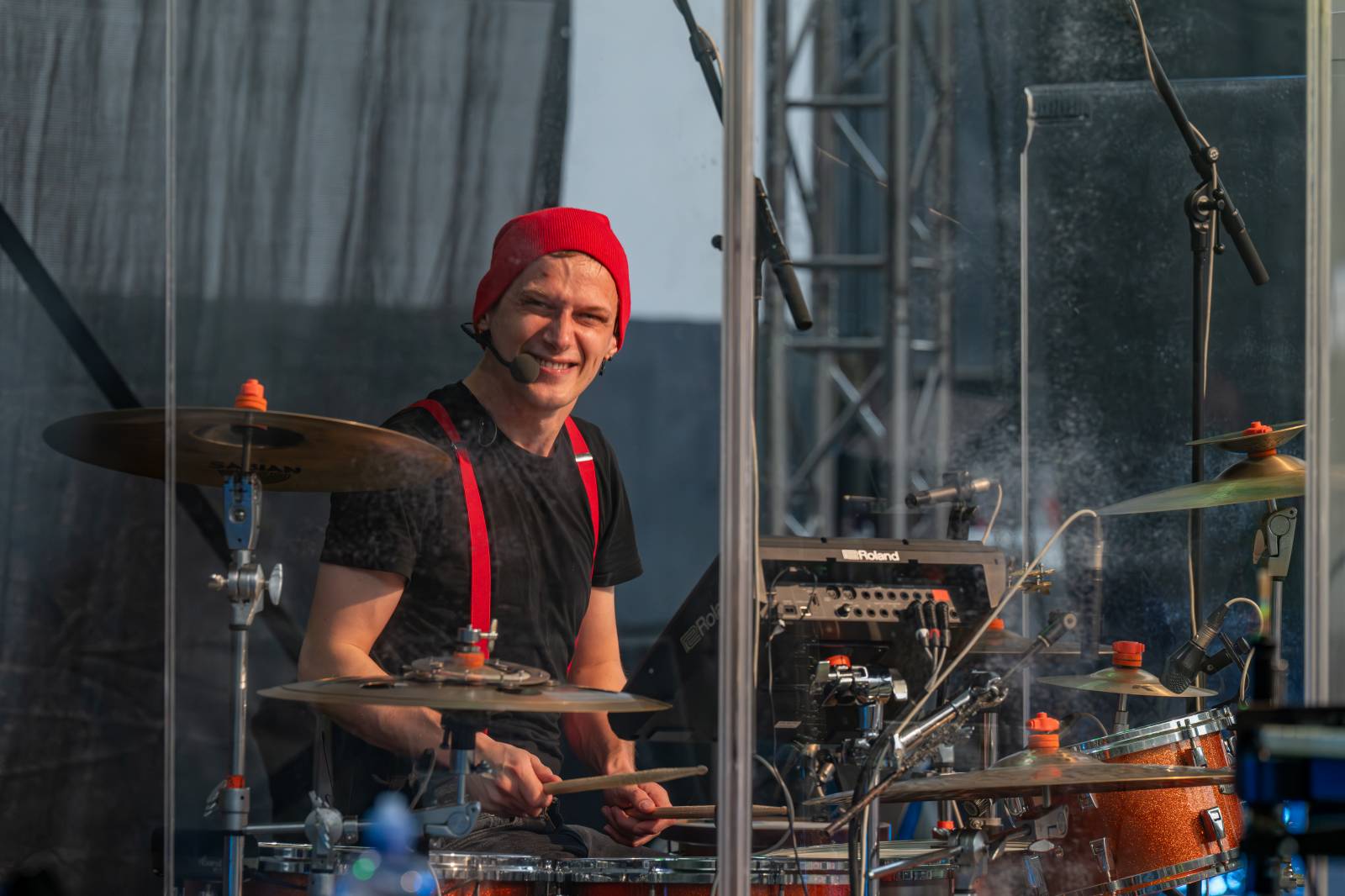 Oblíbené vypalovačky i novinky z aktuálního alba. Čechomor bavil publikum ve Slaném