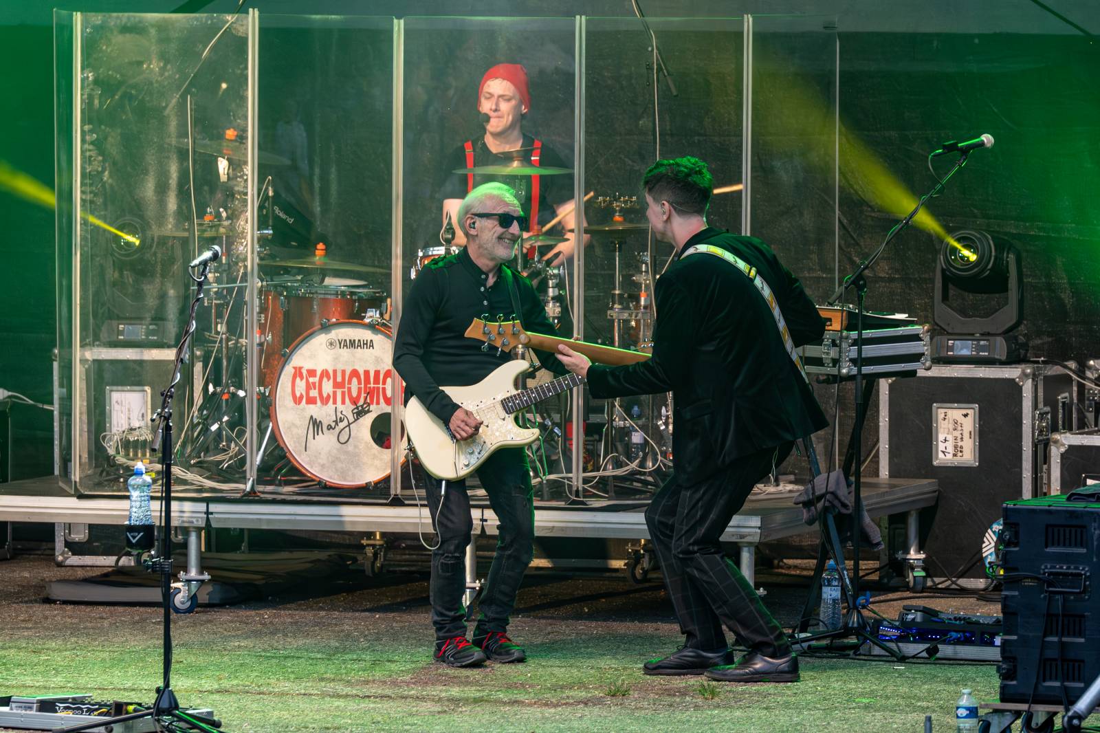 Oblíbené vypalovačky i novinky z aktuálního alba. Čechomor bavil publikum ve Slaném