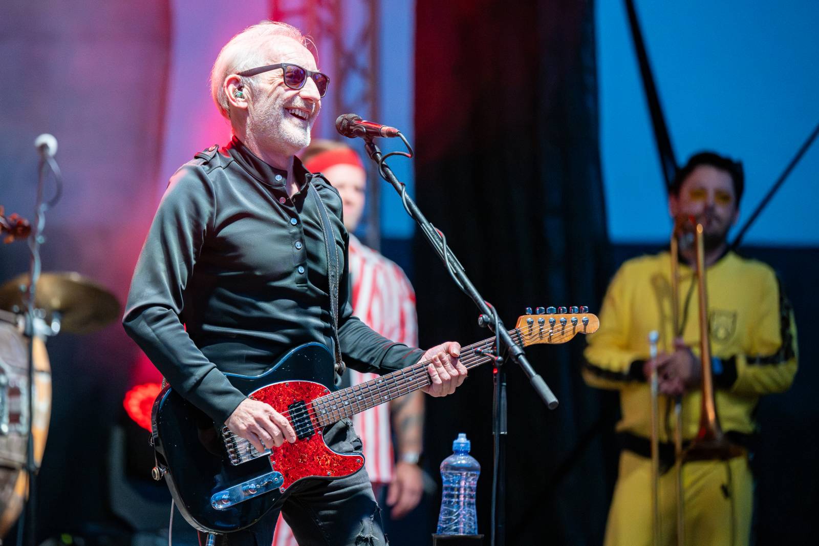 Oblíbené vypalovačky i novinky z aktuálního alba. Čechomor bavil publikum ve Slaném