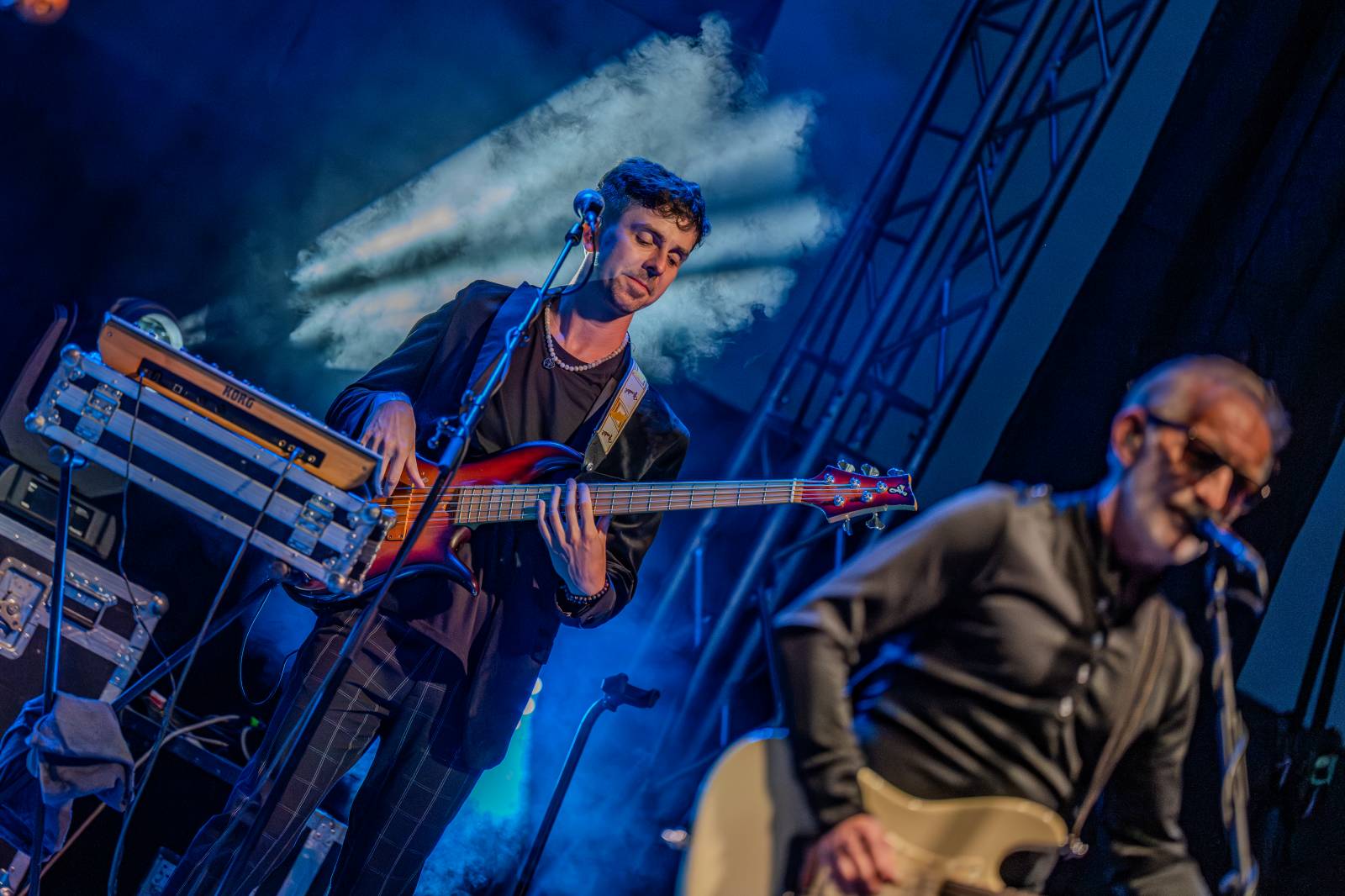 Oblíbené vypalovačky i novinky z aktuálního alba. Čechomor bavil publikum ve Slaném