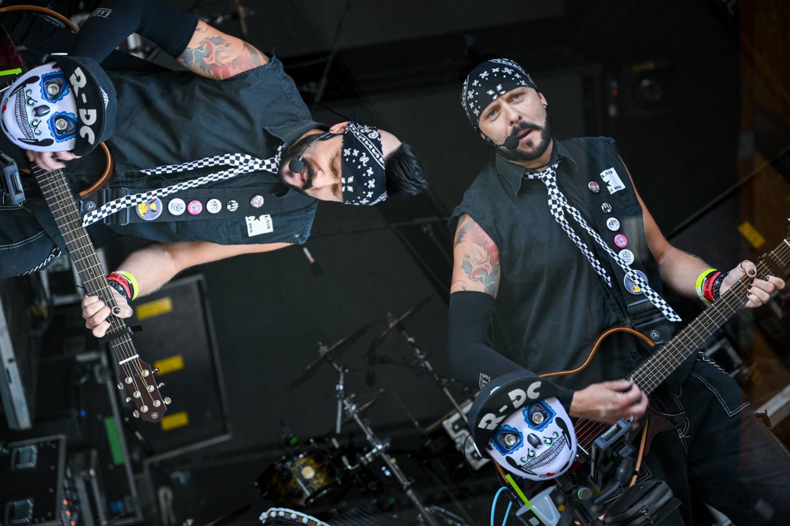 Tři sestry řádily ve vyprodaném lesním divadle v Řevnicích