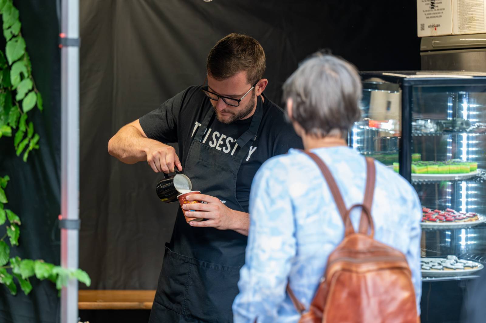 Tři sestry řádily ve vyprodaném lesním divadle v Řevnicích