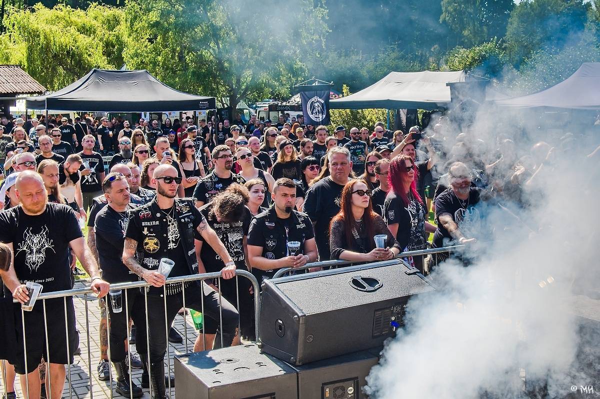 Nýrsko zahalila temnota. Eternal Hate Fest přivítal Hornu, Infernal War, Luctus nebo Black Raptus