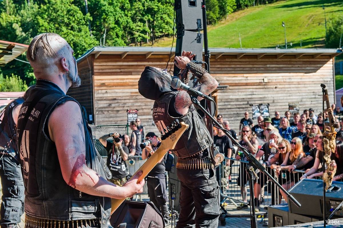 Nýrsko zahalila temnota. Eternal Hate Fest přivítal Hornu, Infernal War, Luctus nebo Black Raptus