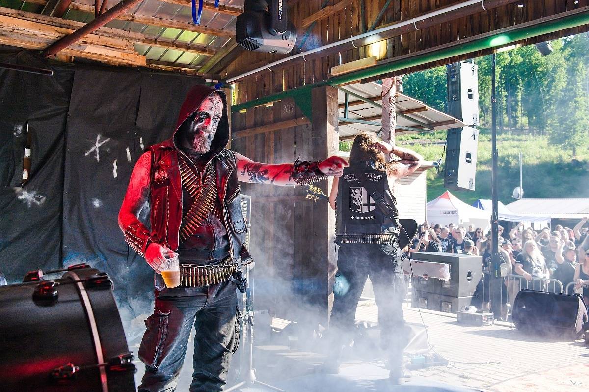 Nýrsko zahalila temnota. Eternal Hate Fest přivítal Hornu, Infernal War, Luctus nebo Black Raptus