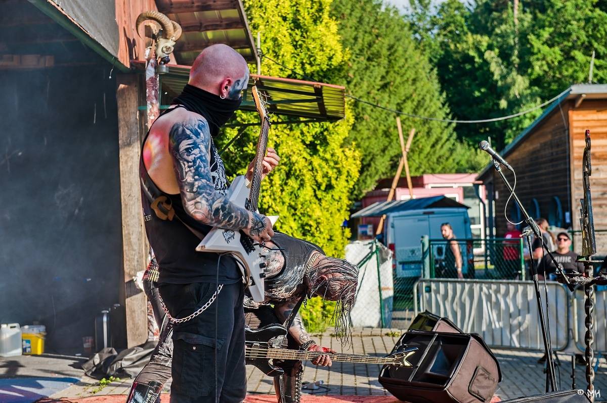 Nýrsko zahalila temnota. Eternal Hate Fest přivítal Hornu, Infernal War, Luctus nebo Black Raptus