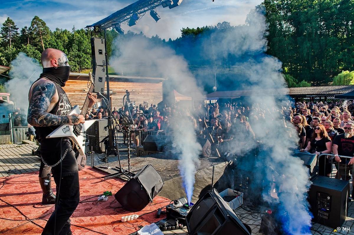 Nýrsko zahalila temnota. Eternal Hate Fest přivítal Hornu, Infernal War, Luctus nebo Black Raptus