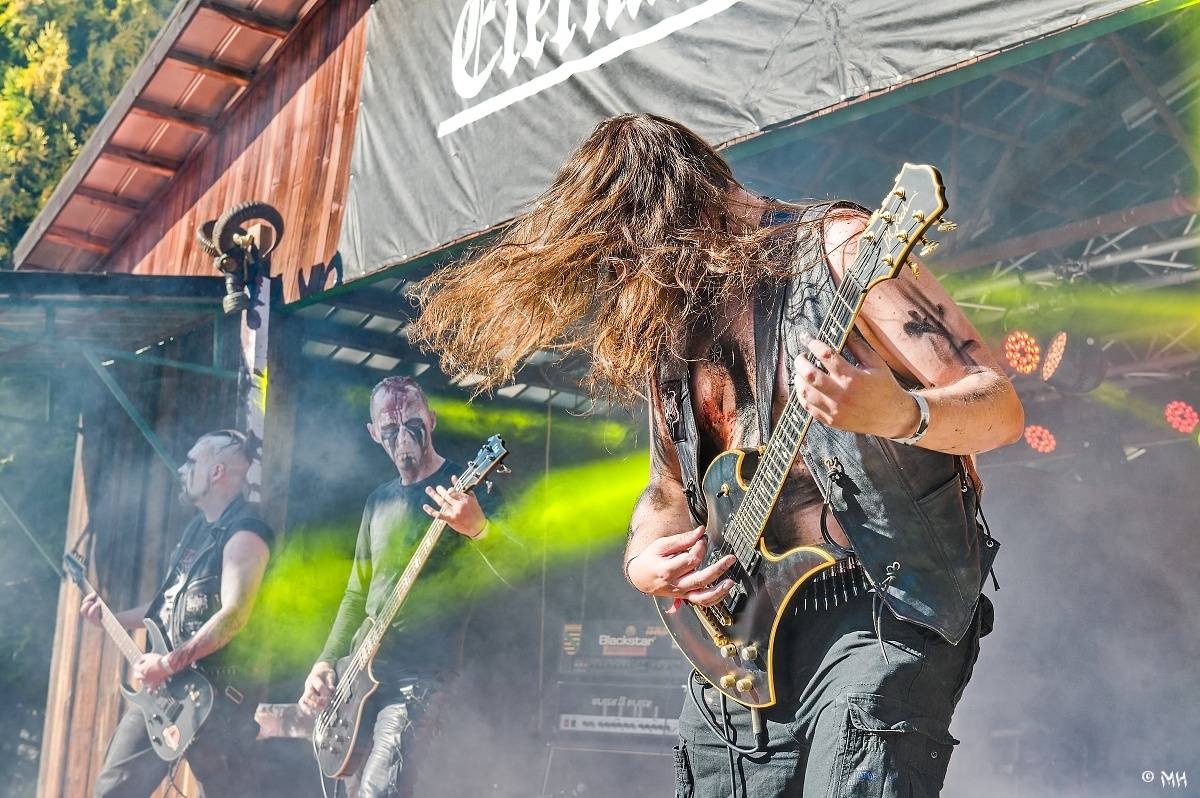 Nýrsko zahalila temnota. Eternal Hate Fest přivítal Hornu, Infernal War, Luctus nebo Black Raptus