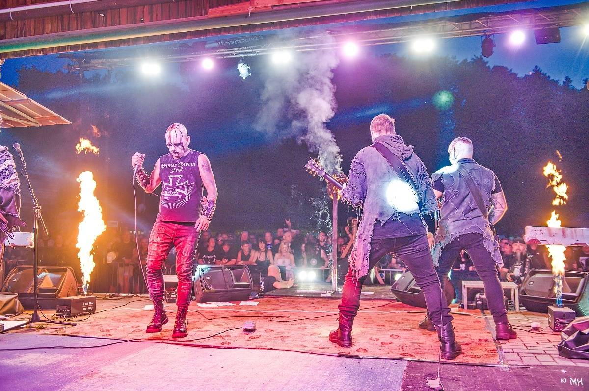 Nýrsko zahalila temnota. Eternal Hate Fest přivítal Hornu, Infernal War, Luctus nebo Black Raptus