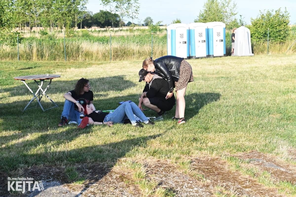 Fest a půl odstartoval naplno: První den nabídl punkrock v podání M3ta, Zvýšenýho rizika, Houby či PUM