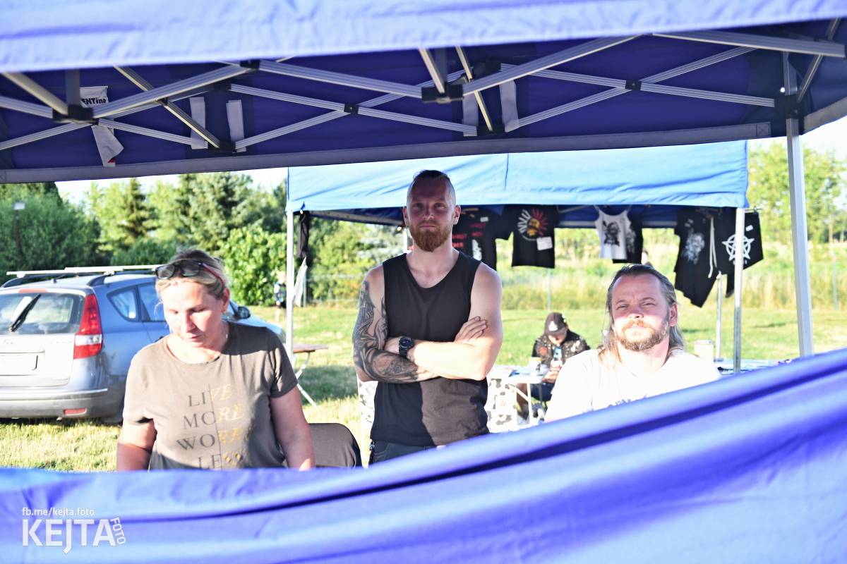 Fest a půl odstartoval naplno: První den nabídl punkrock v podání M3ta, Zvýšenýho rizika, Houby či PUM