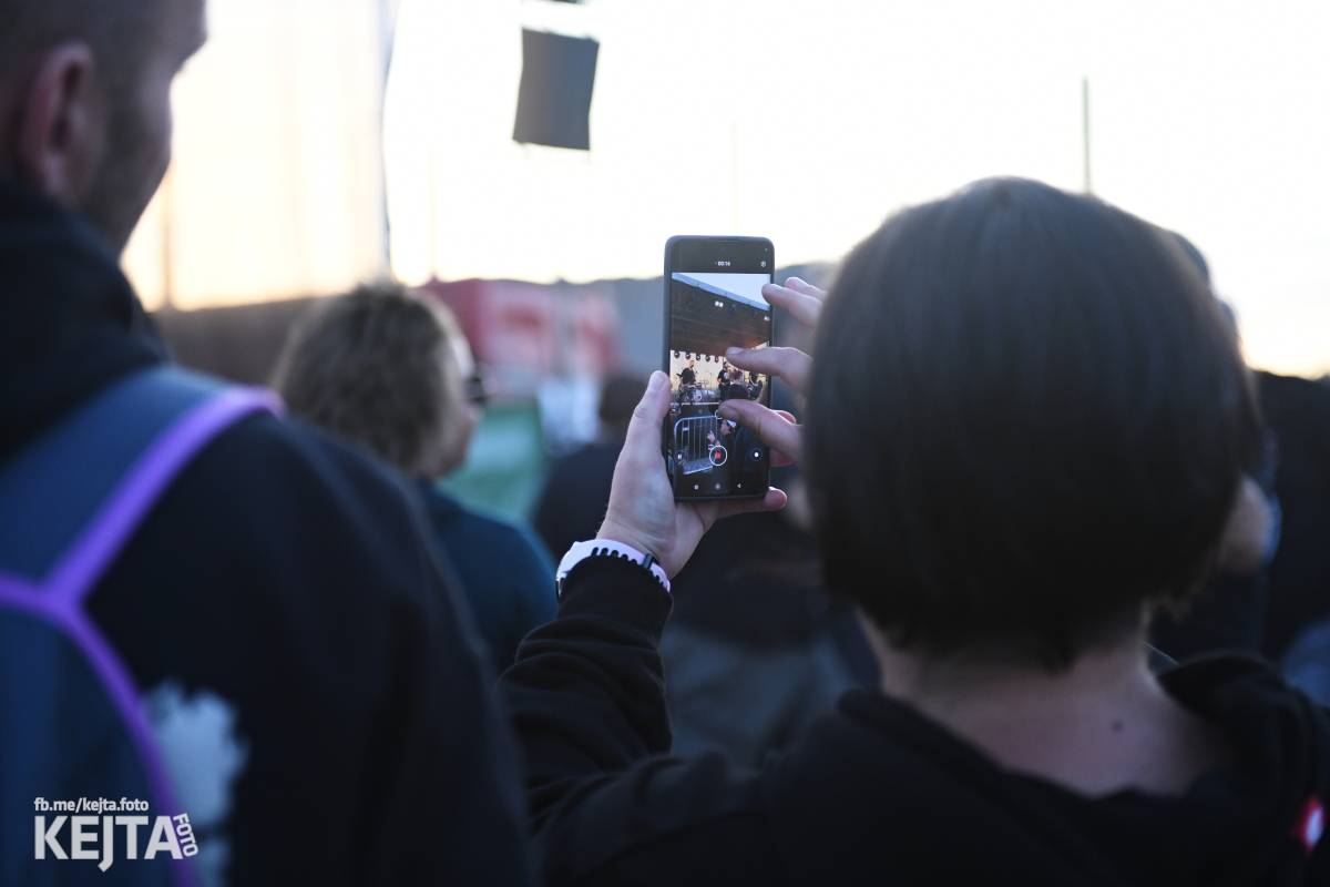 Fest a půl odstartoval naplno: První den nabídl punkrock v podání M3ta, Zvýšenýho rizika, Houby či PUM