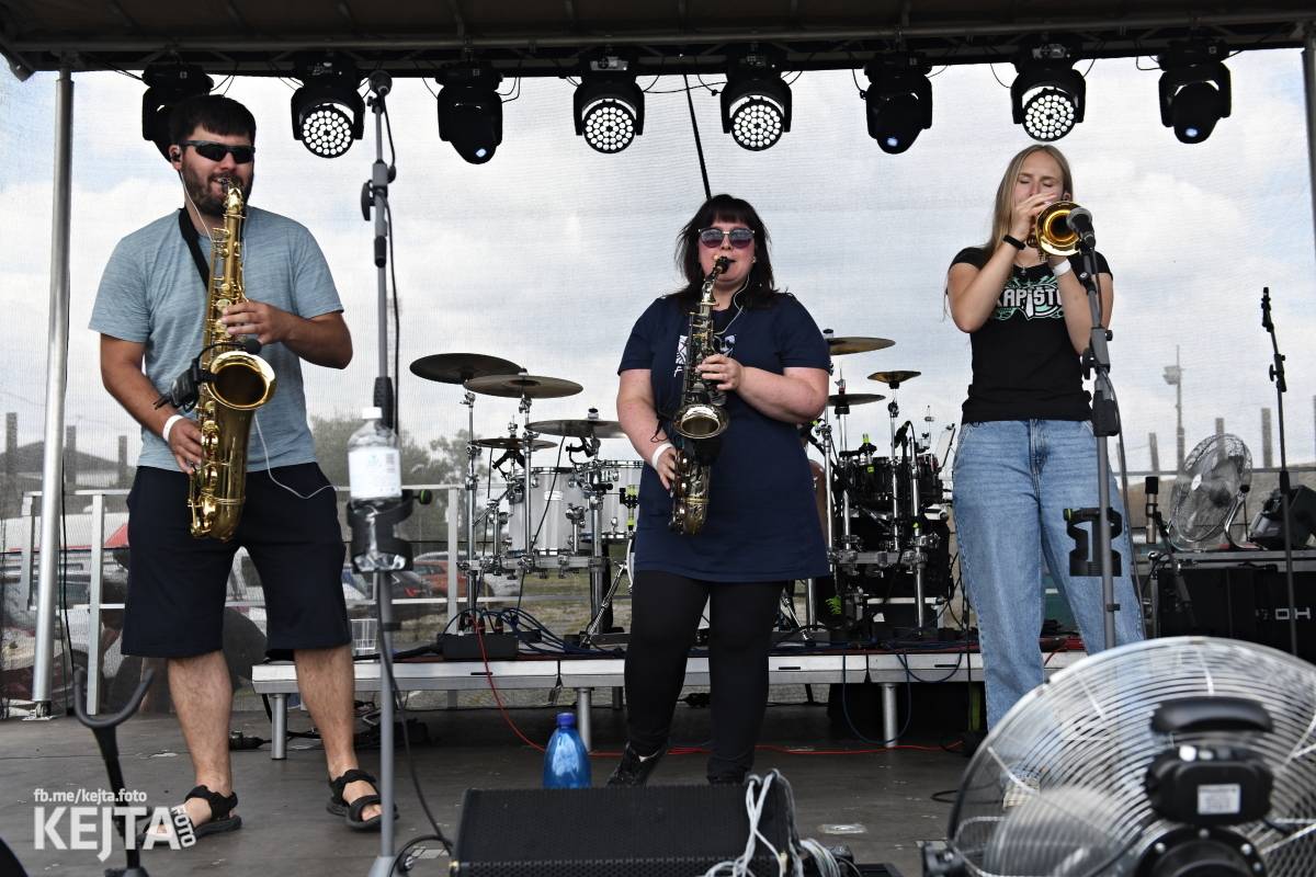 První ročník Festu a půl je za námi. Zakončili ho Stamp Out System, Kozičky i Rumble Ansamble