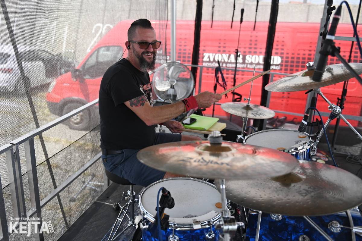 První ročník Festu a půl je za námi. Zakončili ho Stamp Out System, Kozičky i Rumble Ansamble