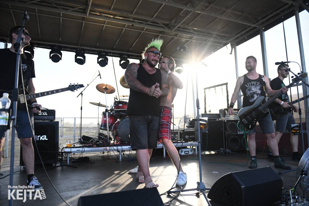 První ročník Festu a půl je za námi. Zakončili ho Stamp Out System, Kozičky i Rumble Ansamble