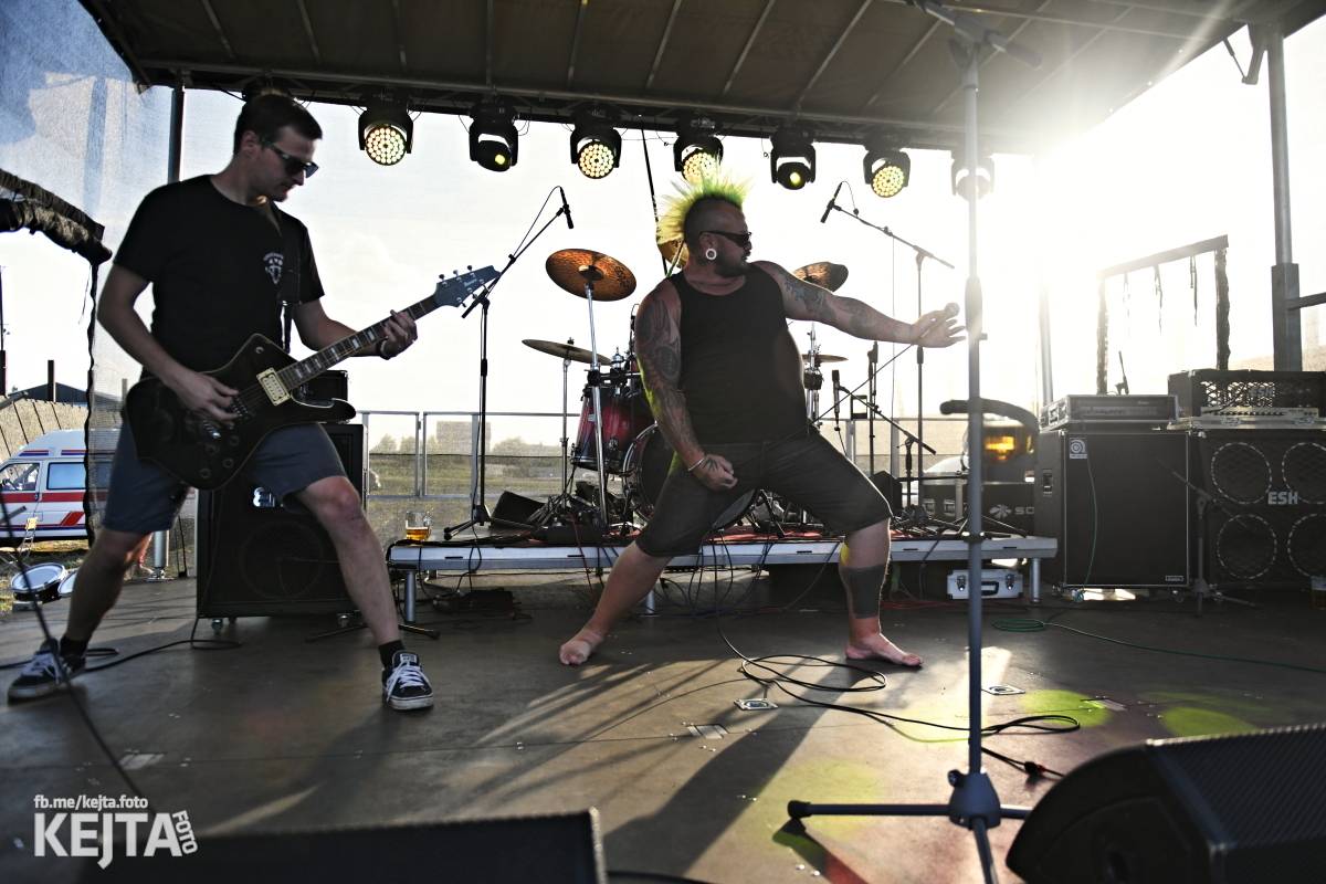 První ročník Festu a půl je za námi. Zakončili ho Stamp Out System, Kozičky i Rumble Ansamble