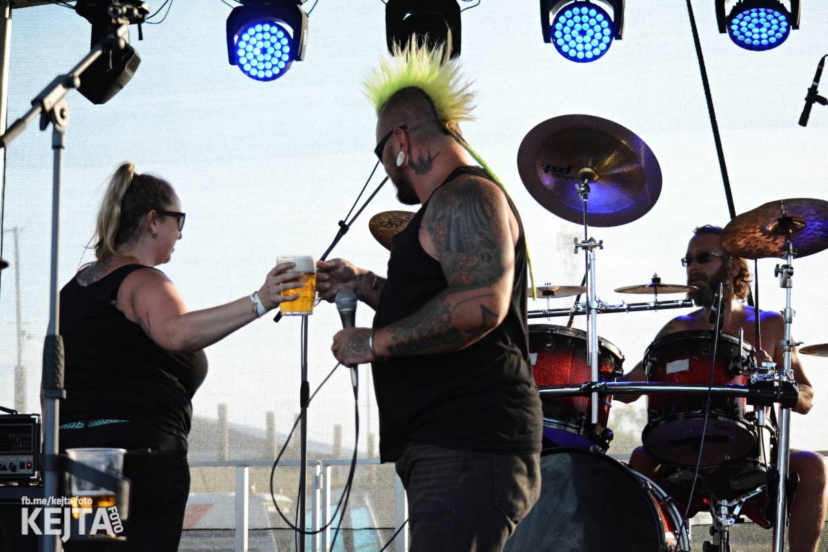 První ročník Festu a půl je za námi. Zakončili ho Stamp Out System, Kozičky i Rumble Ansamble