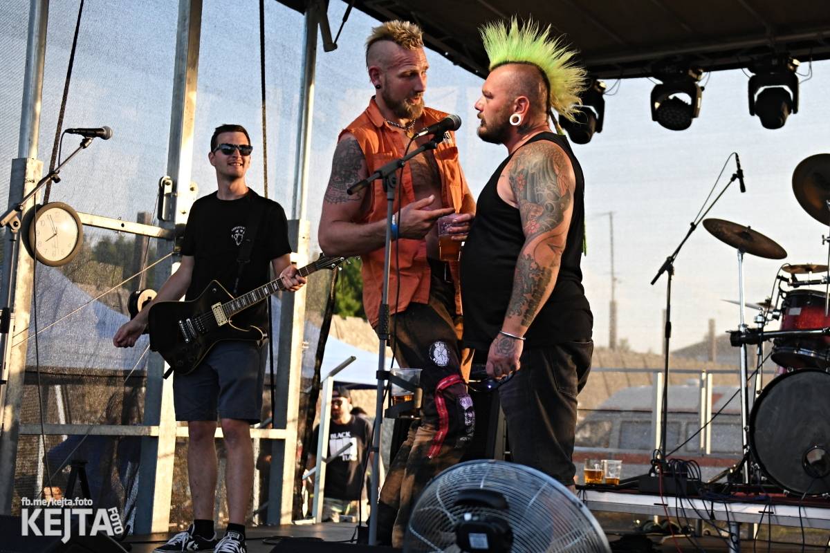 První ročník Festu a půl je za námi. Zakončili ho Stamp Out System, Kozičky i Rumble Ansamble