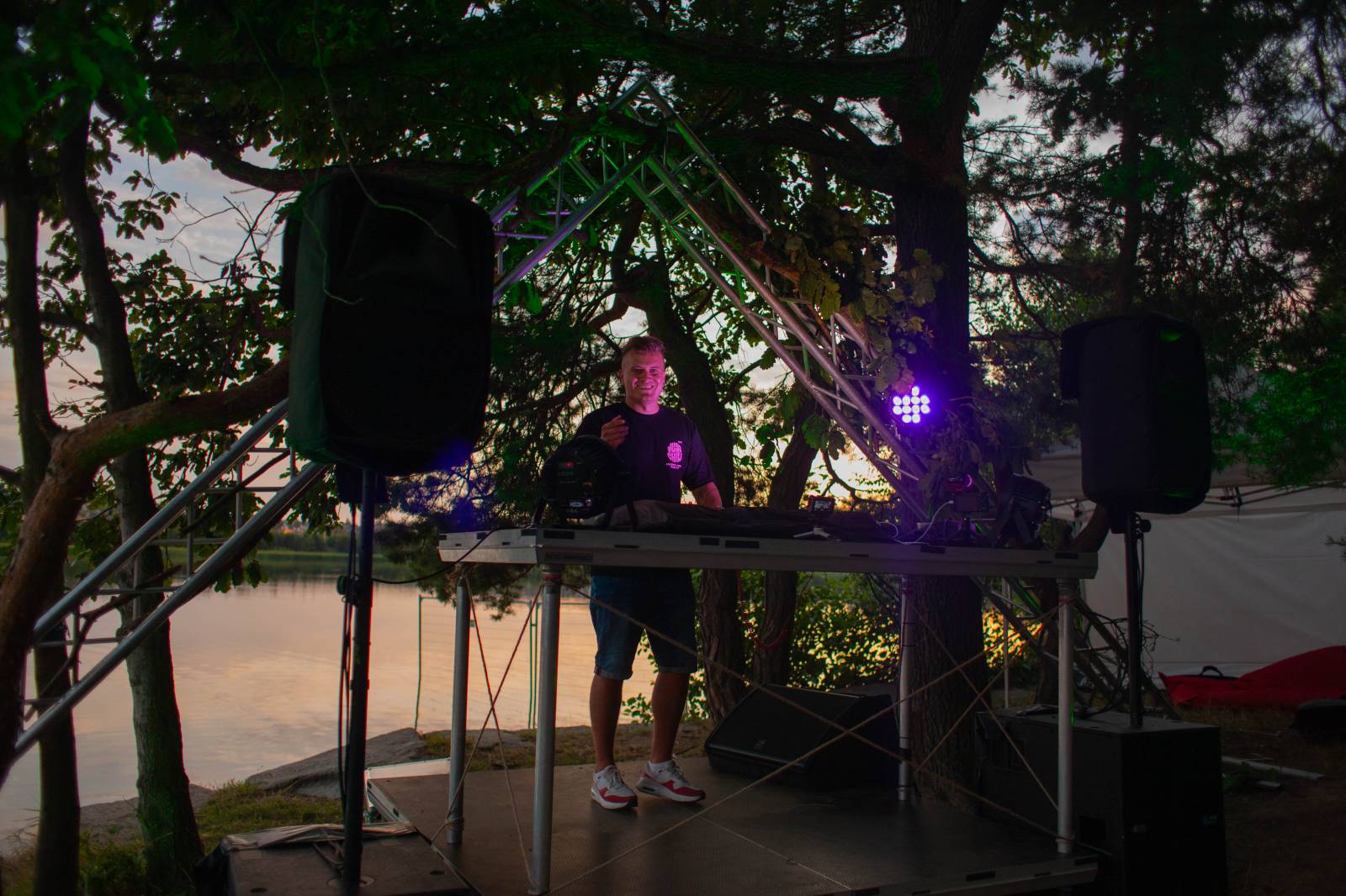 House, techno, DNB, trance a další. Bolevák si užil řádnou porci taneční hudby