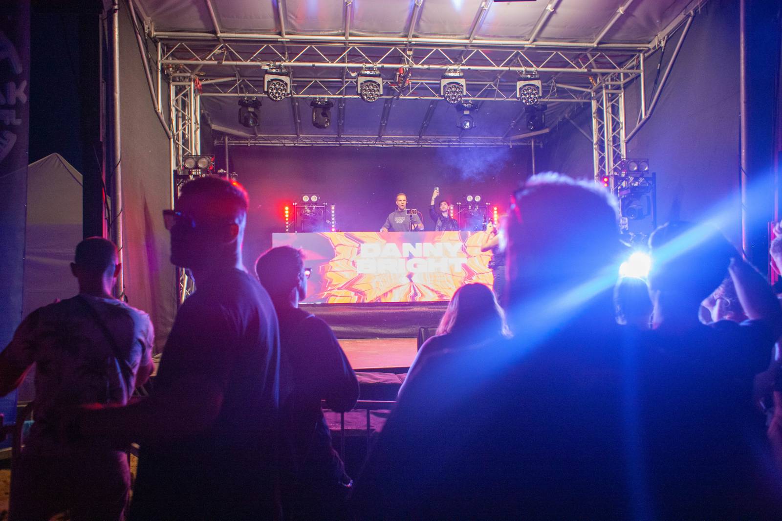 House, techno, DNB, trance a další. Bolevák si užil řádnou porci taneční hudby