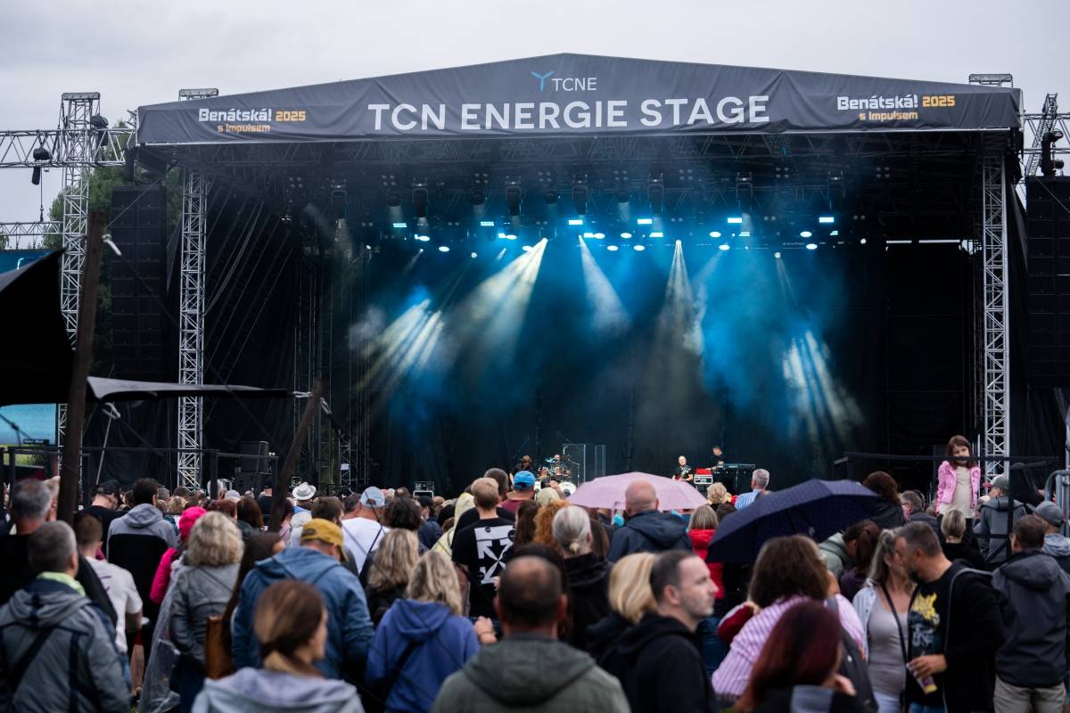 Olympic převzal na Benátské! zlatou desku, Boney M pobláznili tisíce návštěvníků 